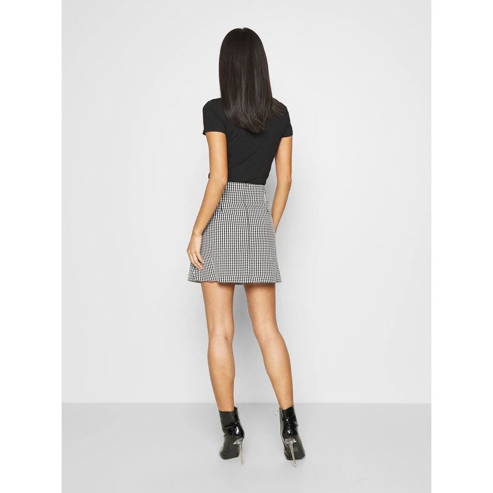 NWT Guess Black White Checked Rafa Mini Skirt Preppy Academia Old Money sz Small - Picture 3 of 10